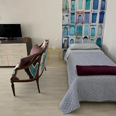 Facibeni With Private Living & Parking Апартаменты *