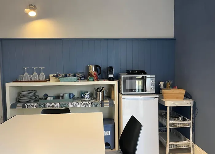 Facibeni With Private Living & Parking Apartament *